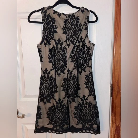 Blue Pepper NWT Black Lace Sleeveless Mini Dress - Picture 2 of 3
